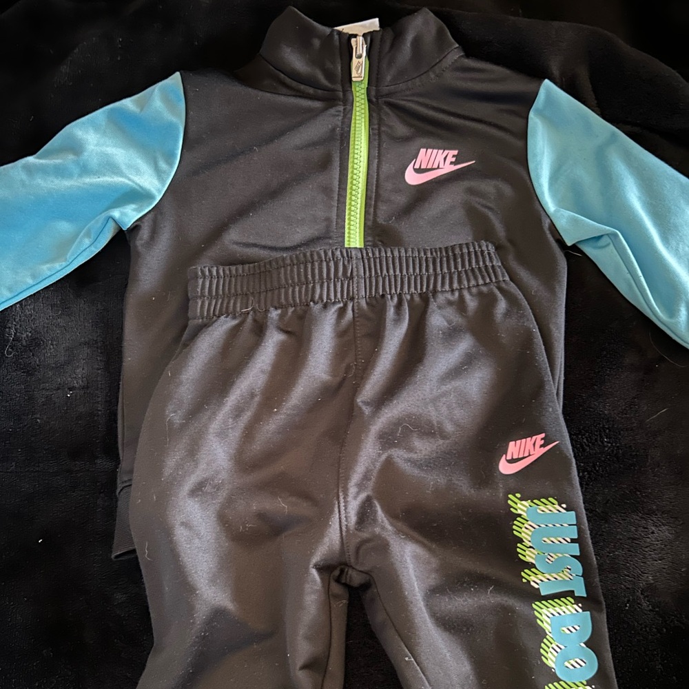 Nike sweatsuit 24 months